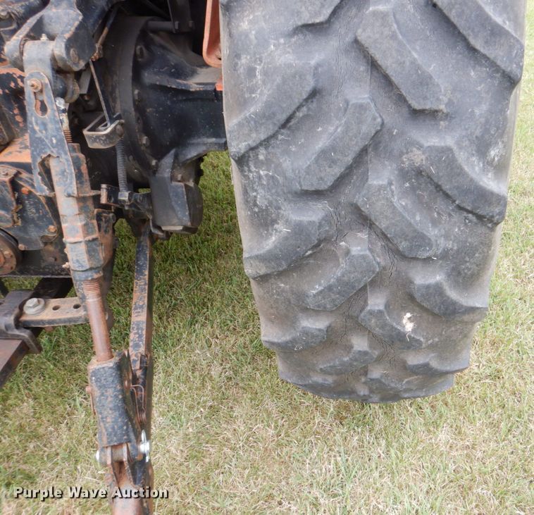 image for item DS8177 1978 Allis-Chalmers 7020  tractor