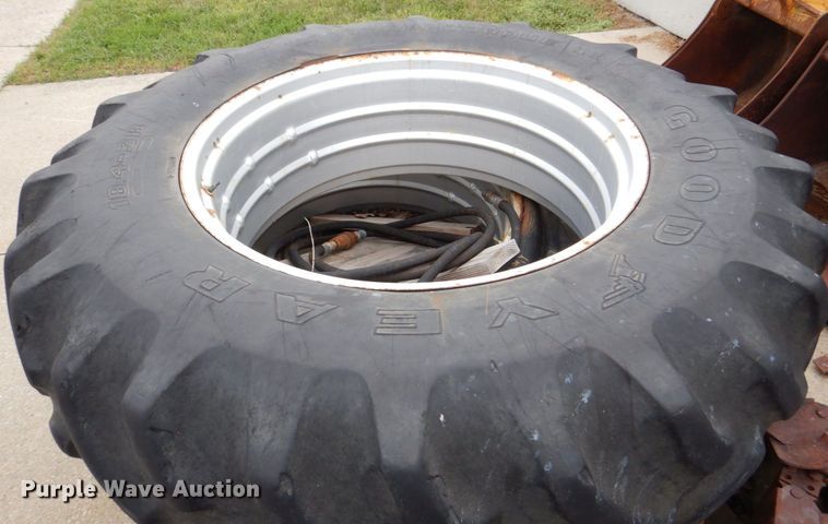 image for item DS8177 1978 Allis-Chalmers 7020  tractor