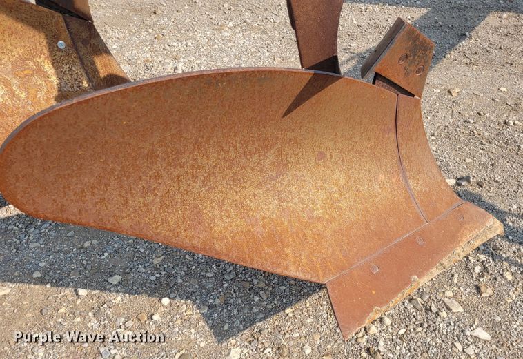 image for item FC9180 Blanchat 10  bottom plow