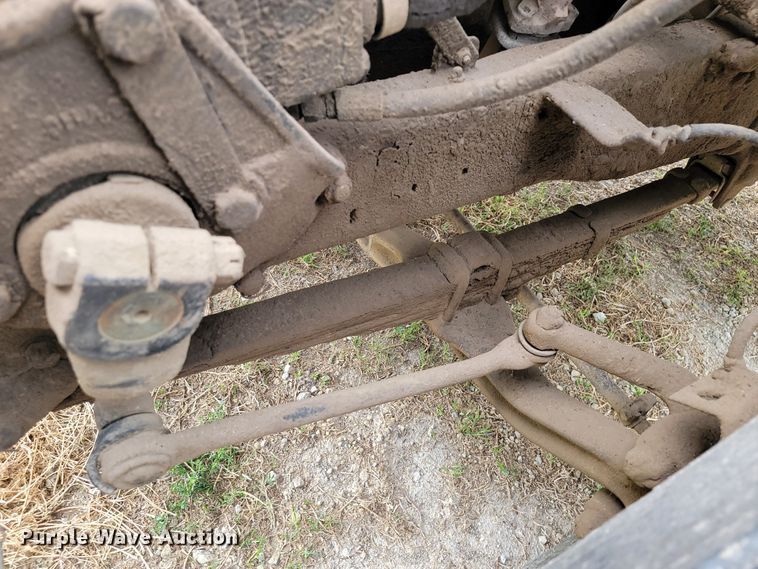 image for item HF9346 1975 Ford 700  grain truck