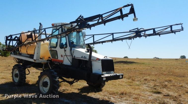 image for item HF9391 Willmar 745  sprayer