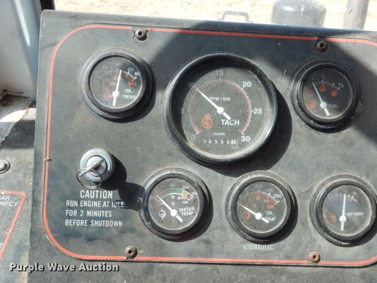 image for item HF9391 Willmar 745  sprayer