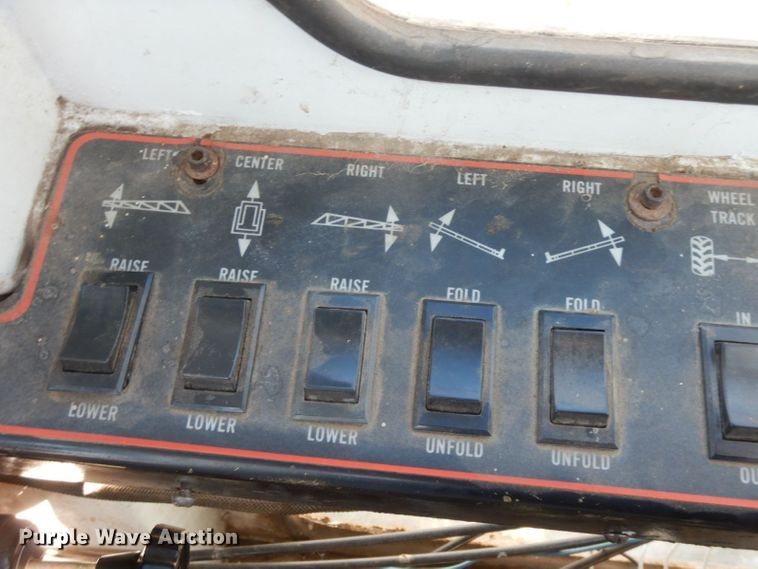 image for item HF9391 Willmar 745  sprayer