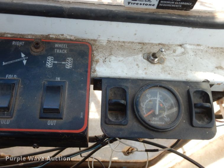 image for item HF9391 Willmar 745  sprayer