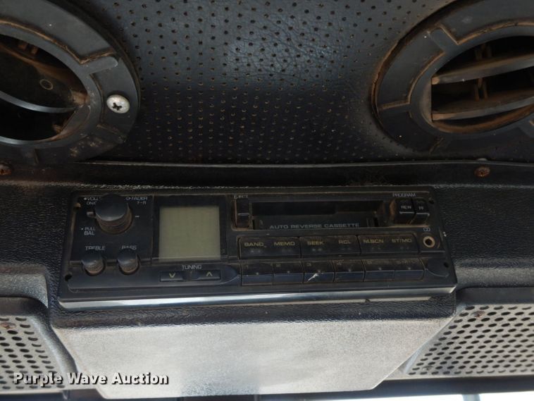 image for item HF9391 Willmar 745  sprayer