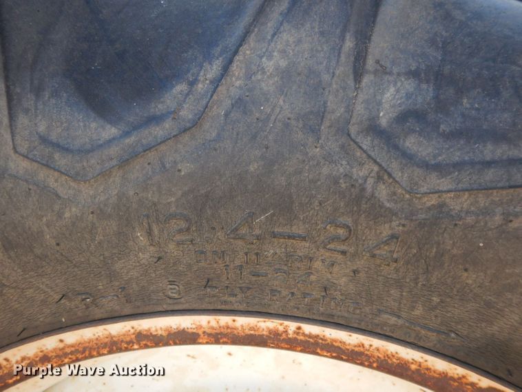 image for item HF9391 Willmar 745  sprayer