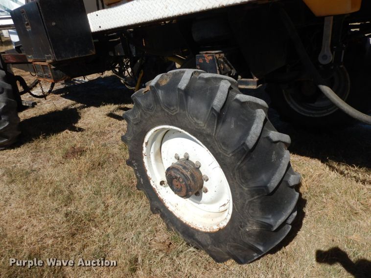 image for item HF9391 Willmar 745  sprayer