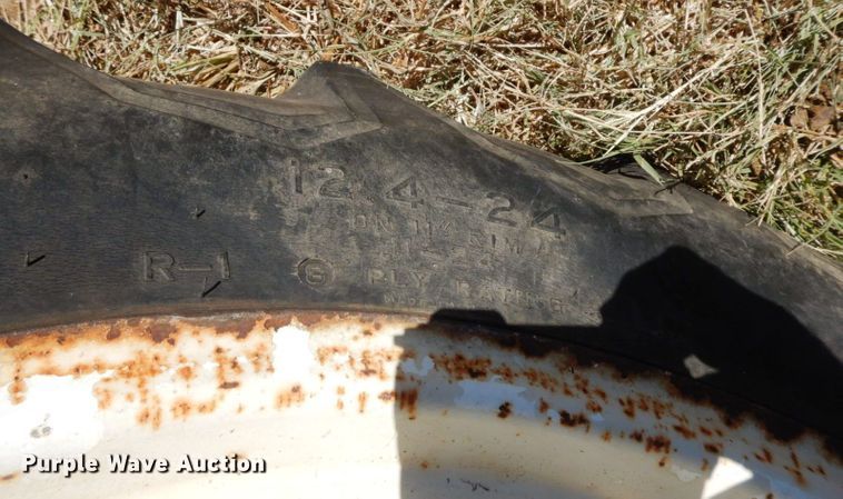 image for item HF9391 Willmar 745  sprayer