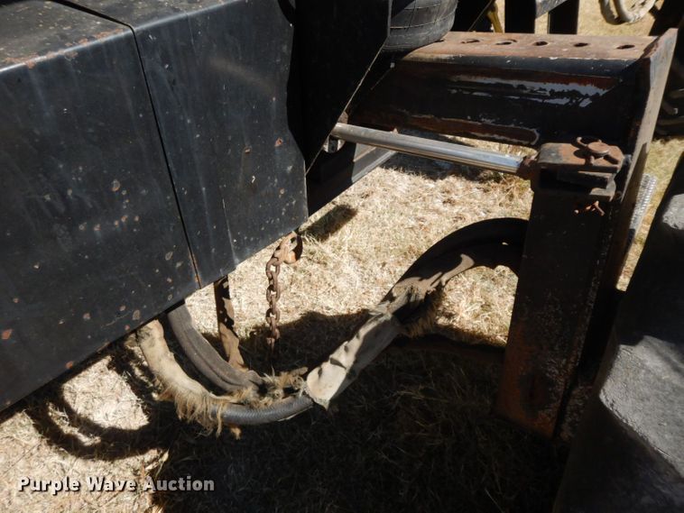 image for item HF9391 Willmar 745  sprayer