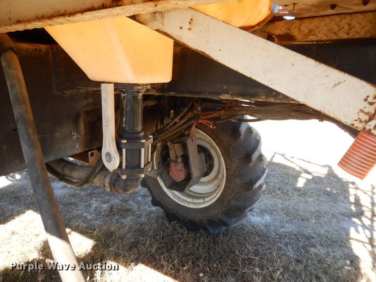 image for item HF9391 Willmar 745  sprayer