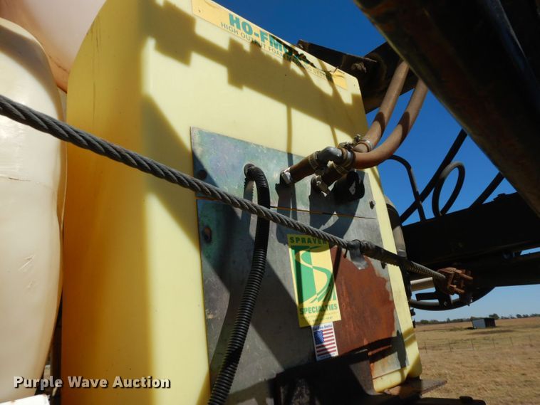 image for item HF9391 Willmar 745  sprayer