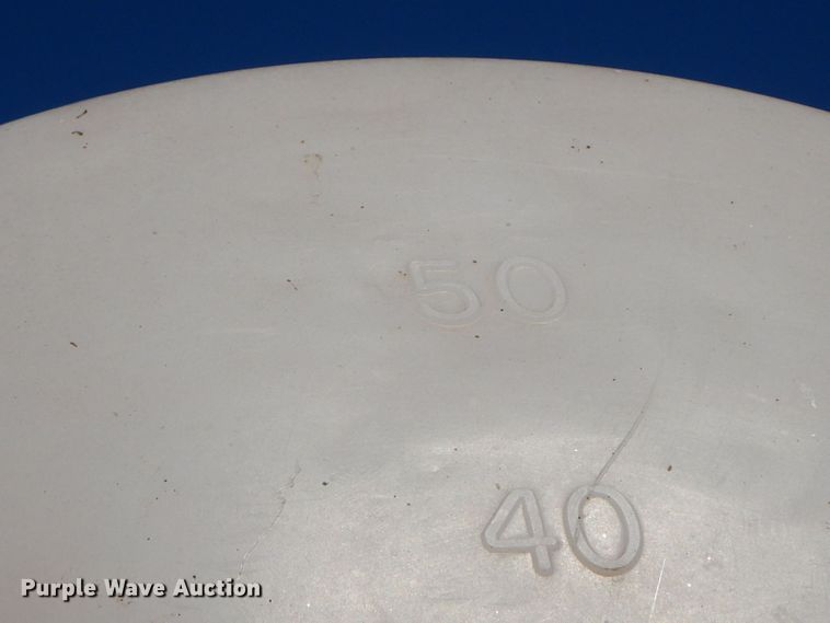 image for item HF9391 Willmar 745  sprayer