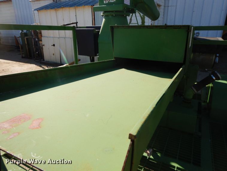 image for item HF9393 Straw blower