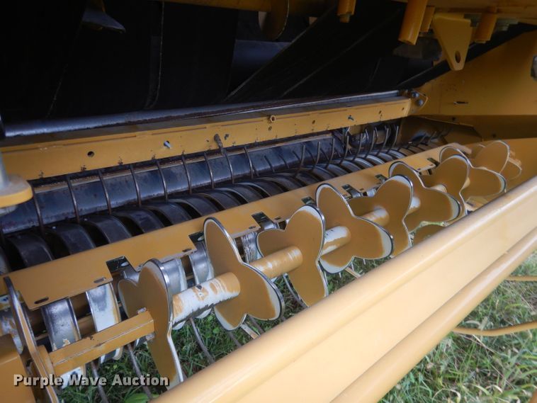 image for item HU9452 2021 Vermeer 605N Cornstalk Special  round baler