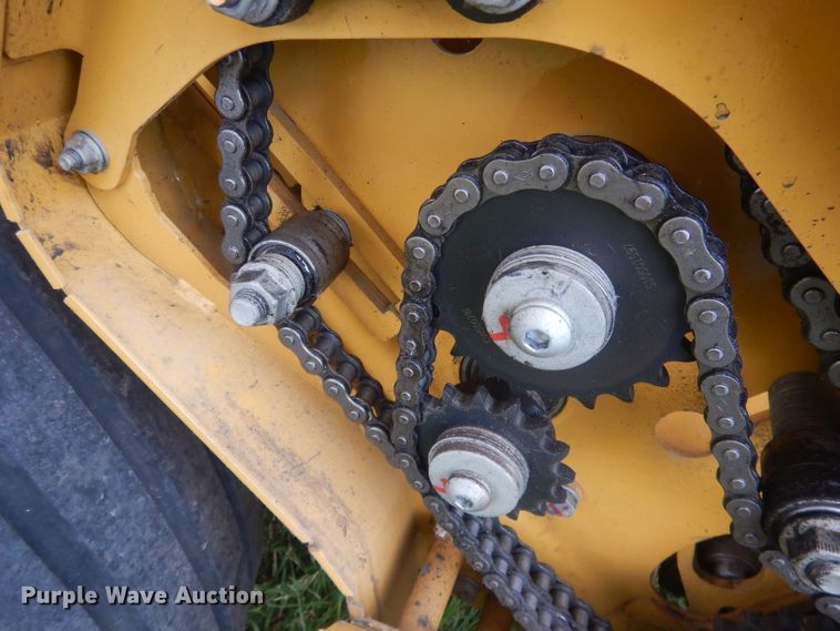 image for item HU9452 2021 Vermeer 605N Cornstalk Special  round baler