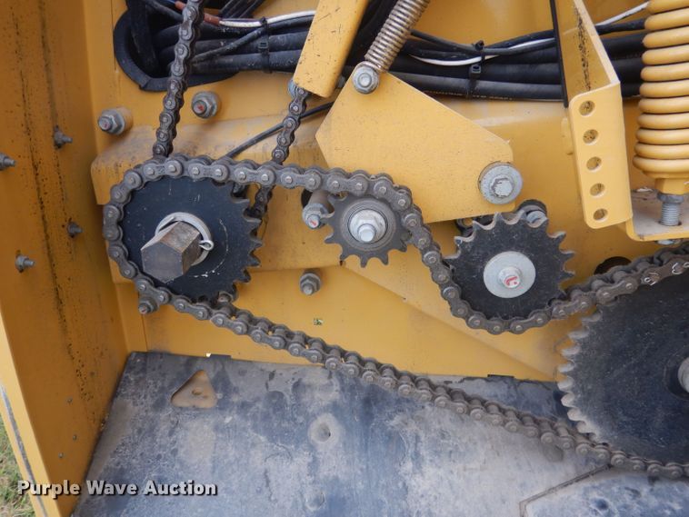 image for item HU9452 2021 Vermeer 605N Cornstalk Special  round baler