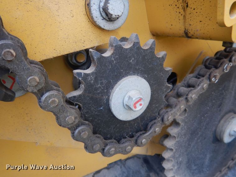 image for item HU9452 2021 Vermeer 605N Cornstalk Special  round baler