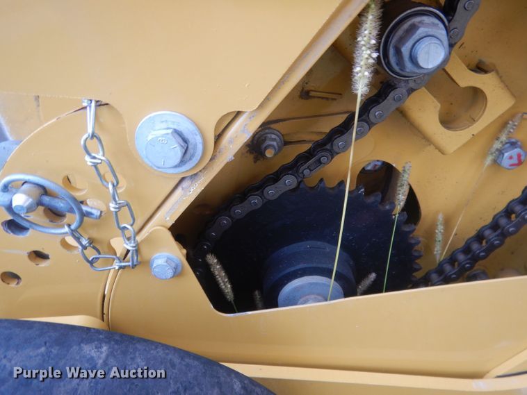 image for item HU9452 2021 Vermeer 605N Cornstalk Special  round baler