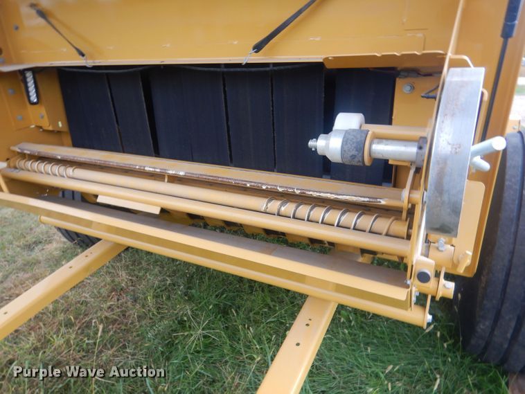 image for item HU9452 2021 Vermeer 605N Cornstalk Special  round baler