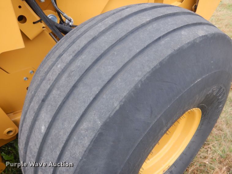 image for item HU9452 2021 Vermeer 605N Cornstalk Special  round baler