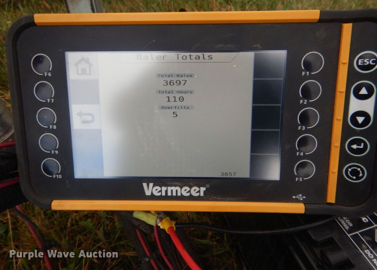 image for item HU9452 2021 Vermeer 605N Cornstalk Special  round baler