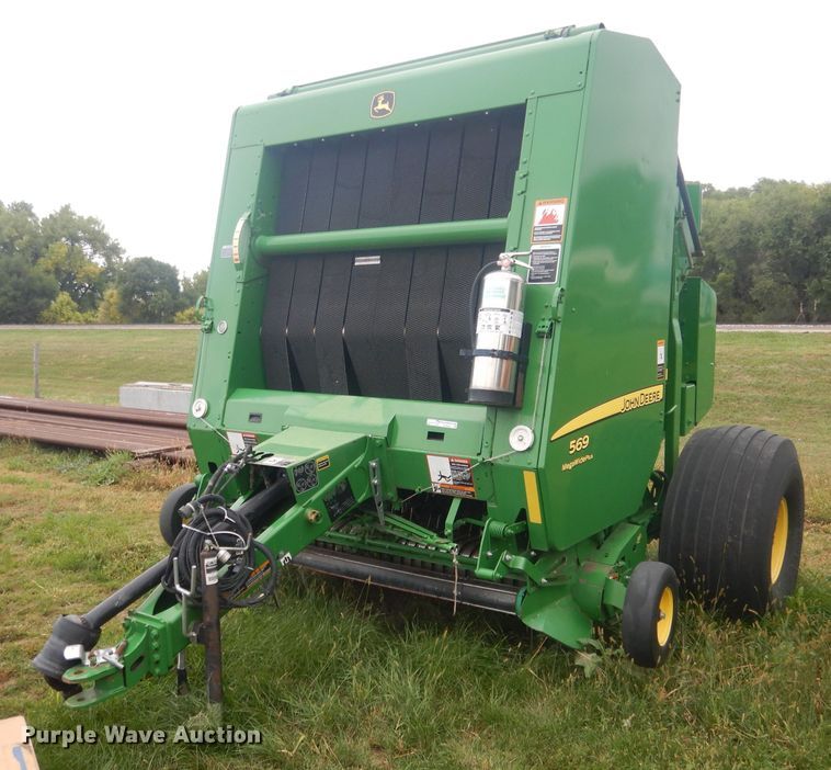 image for item HU9454 John Deere 569  round baler