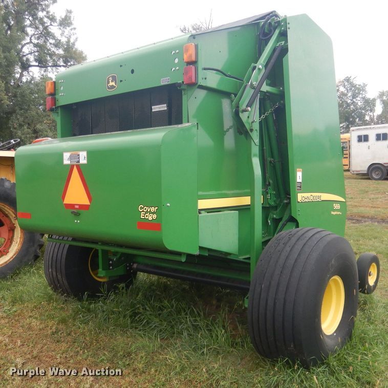 image for item HU9454 John Deere 569  round baler