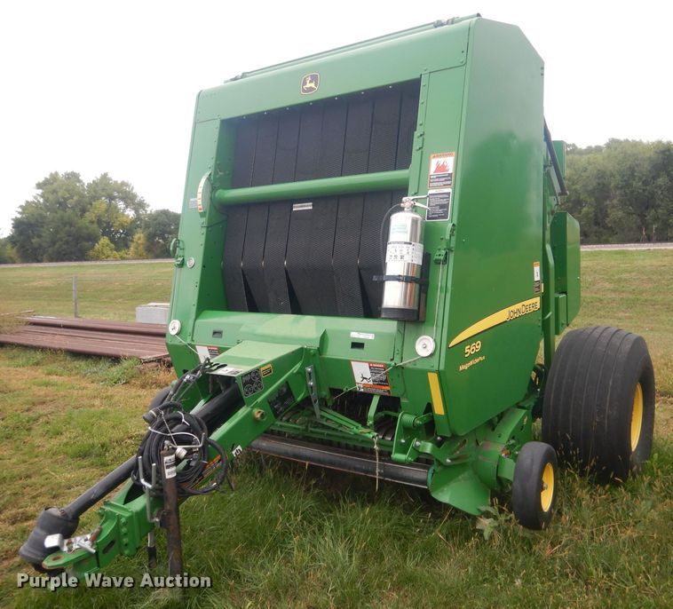 image for item HU9454 John Deere 569  round baler