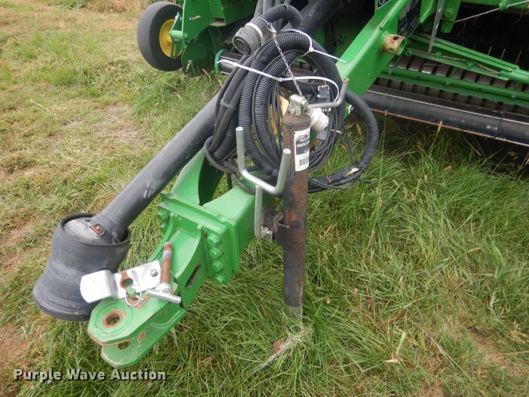 image for item HU9454 John Deere 569  round baler