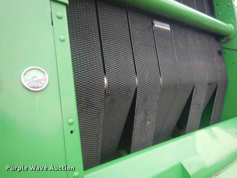image for item HU9454 John Deere 569  round baler