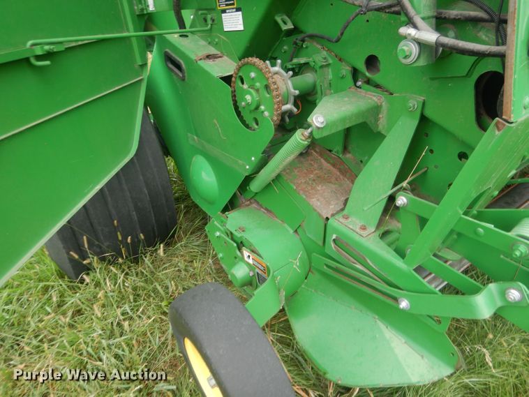 image for item HU9454 John Deere 569  round baler