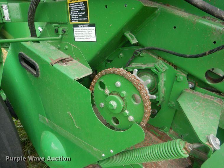 image for item HU9454 John Deere 569  round baler