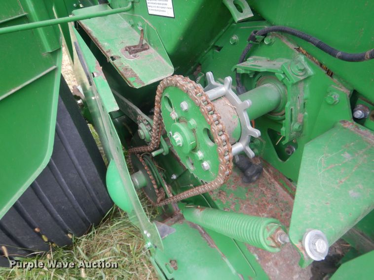 image for item HU9454 John Deere 569  round baler
