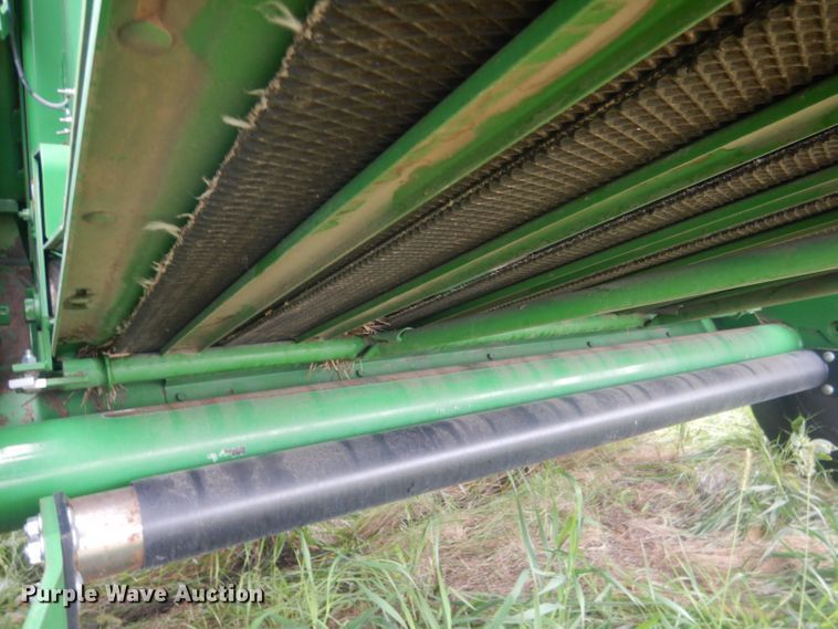 image for item HU9454 John Deere 569  round baler