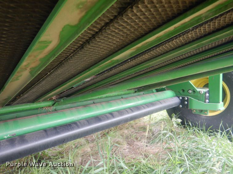 image for item HU9454 John Deere 569  round baler