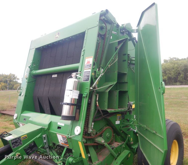 image for item HU9454 John Deere 569  round baler