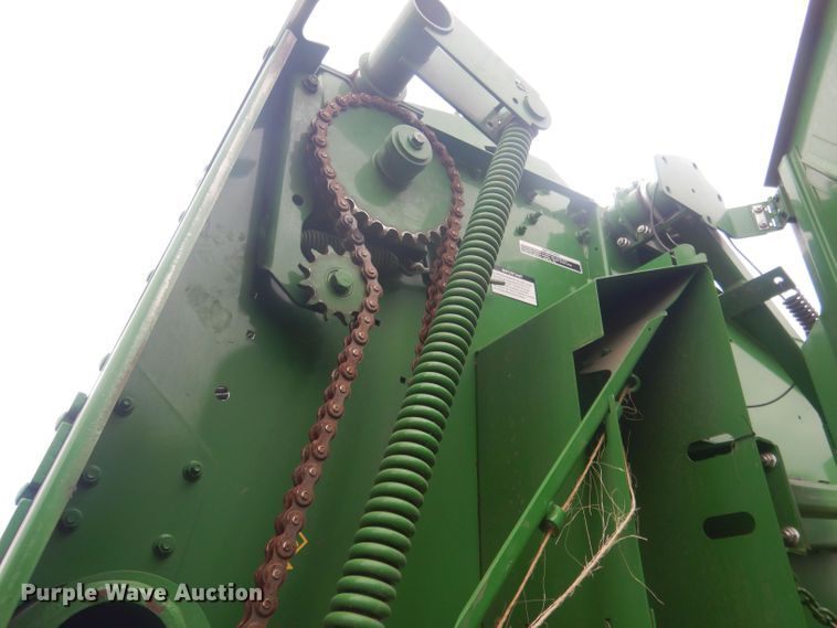 image for item HU9454 John Deere 569  round baler