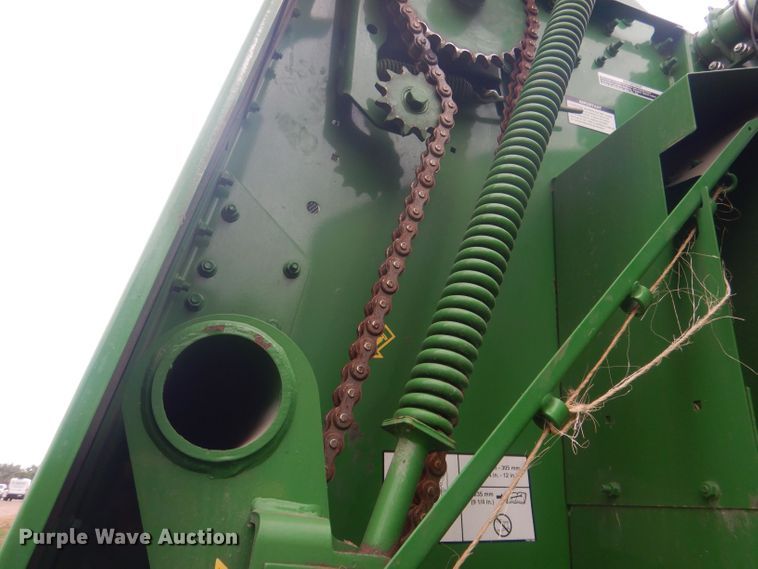 image for item HU9454 John Deere 569  round baler