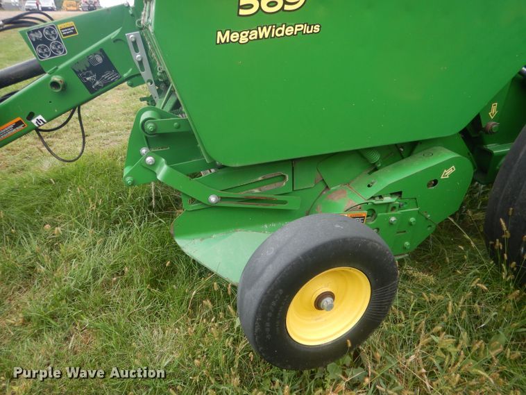 image for item HU9454 John Deere 569  round baler
