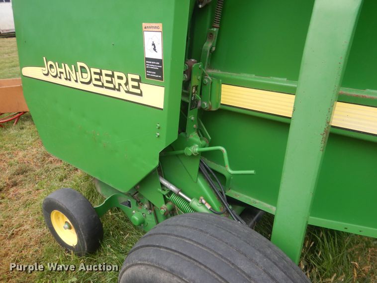 image for item HU9455 2005 John Deere 567  round baler