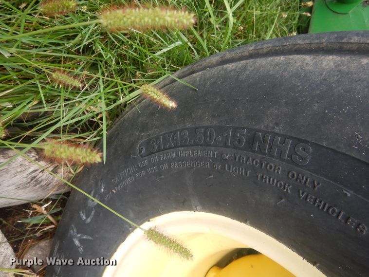 image for item HU9455 2005 John Deere 567  round baler