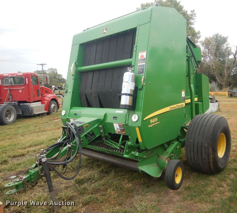 image for item HU9456 2013 John Deere 569  round baler