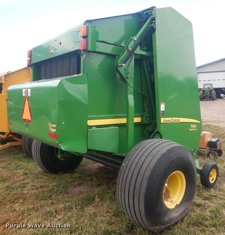 image for item HU9456 2013 John Deere 569  round baler