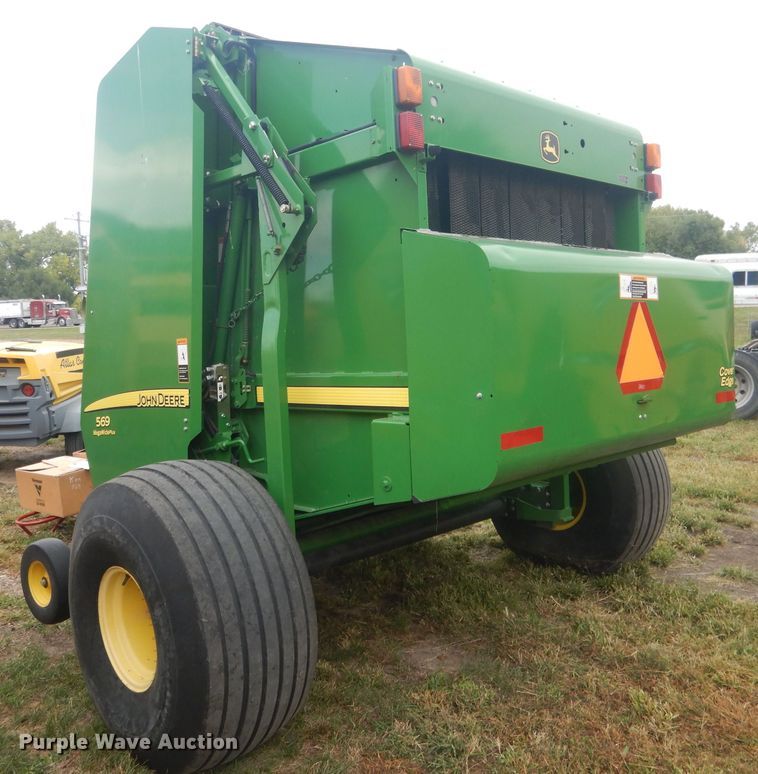 image for item HU9456 2013 John Deere 569  round baler