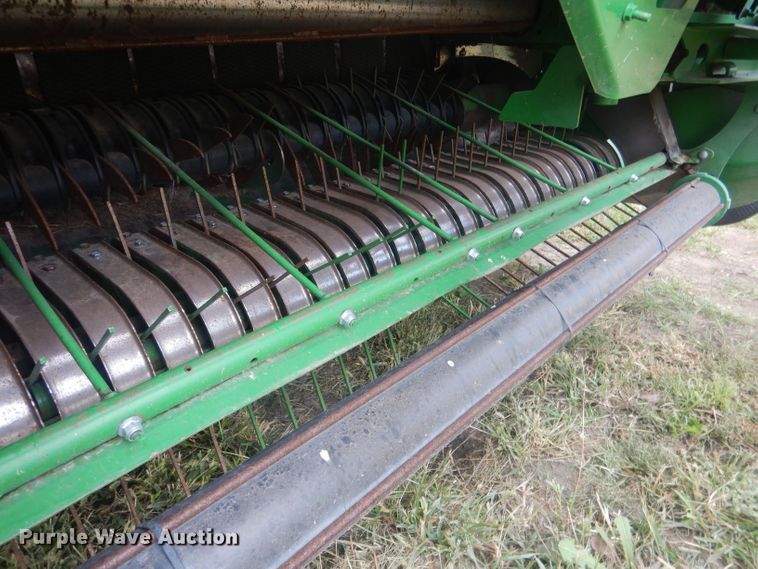 image for item HU9456 2013 John Deere 569  round baler