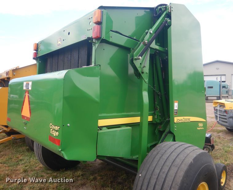 image for item HU9456 2013 John Deere 569  round baler