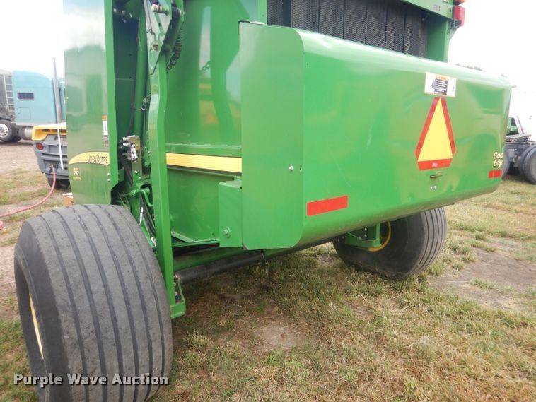 image for item HU9456 2013 John Deere 569  round baler