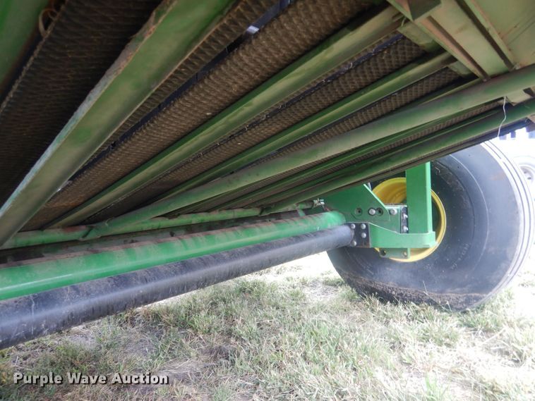 image for item HU9456 2013 John Deere 569  round baler
