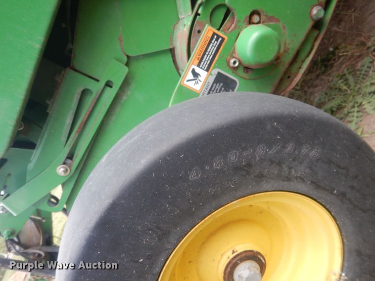 image for item HU9456 2013 John Deere 569  round baler