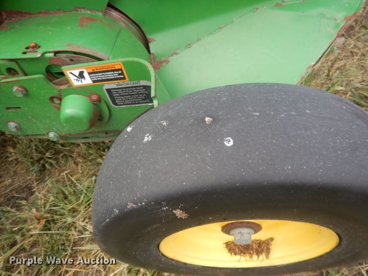 image for item HU9456 2013 John Deere 569  round baler
